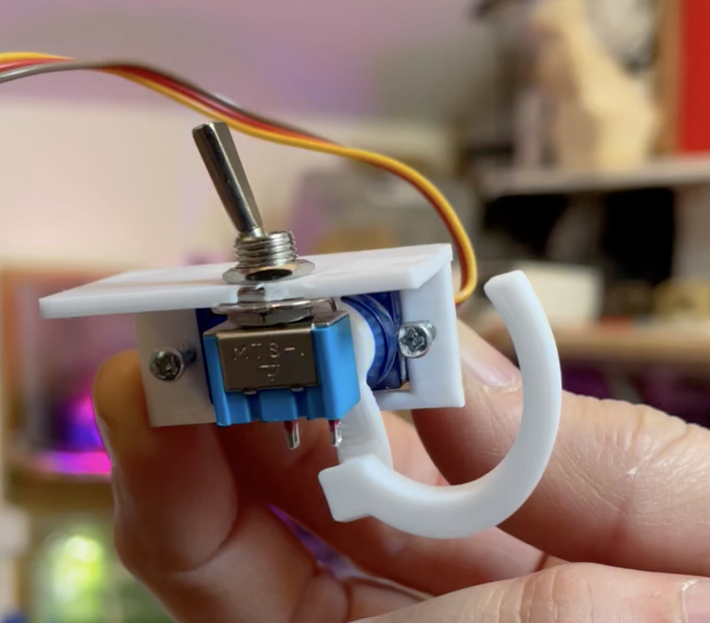 Créez votre propre machine inutile (« Useless Box ») ! | Toysfab